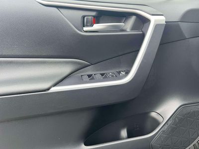 2025 Toyota RAV4 Plug-in Hybrid - Photo 20
