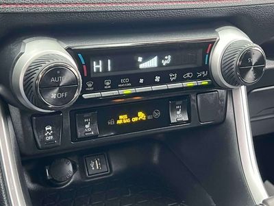 2025 Toyota RAV4 Plug-in Hybrid - Photo 34