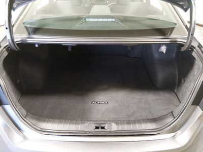 2024 Nissan Altima — photo 11 view