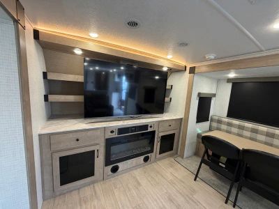 2025 Palomino Solaire - Photo 9