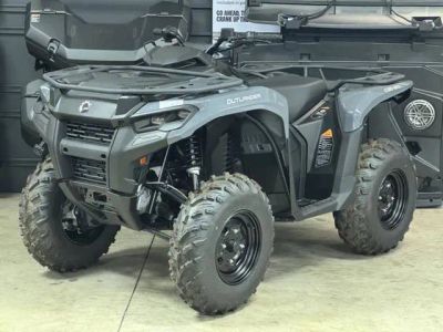 2026 Can-Am® Outlander DPS 700 — front three-quarter view