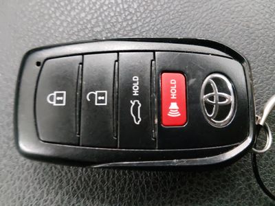 2025 Toyota Camry — photo 15 view