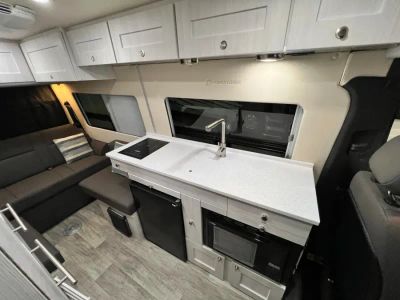 2023 Roadtrek AGILE - Photo 6