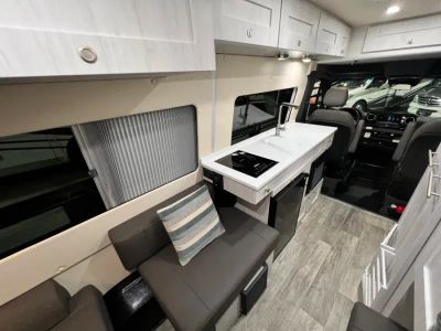 2023 Roadtrek AGILE - Photo 12