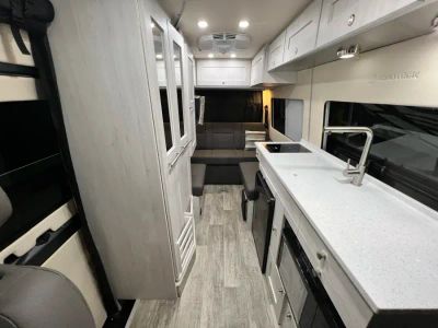 2023 Roadtrek AGILE - Photo 4