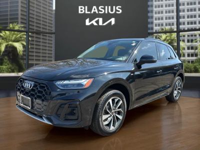 2022 Audi Q5 45 S line Prestige quattro in Black Metallic — front three-quarter view