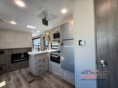 2026 Coachmen Catalina Legacy Edition - Photo 11