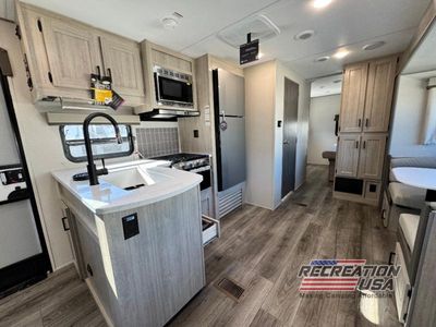 2026 Coachmen Catalina Legacy Edition - Photo 10