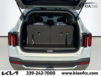 2026 Kia Sorento — photo 11 view