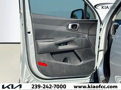 2026 Kia Sorento — photo 21 view