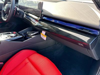 2026 BMW M5 — photo 23 view