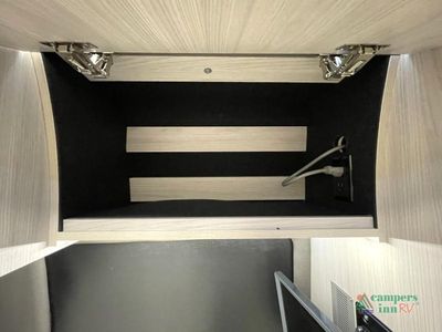 2025 Tiffin Motorhomes GT1 - Photo 35