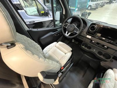 2025 Tiffin Motorhomes GT1 - Photo 12