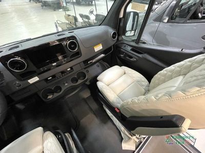 2025 Tiffin Motorhomes GT1 - Photo 13