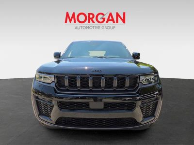 2026 Jeep Grand Cherokee — side profile view