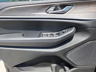 2026 Jeep Grand Cherokee — photo 15 view