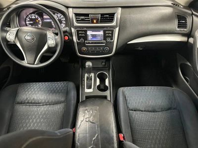 2016 Nissan Altima — side profile view