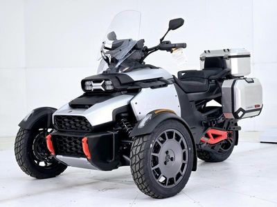 2025 Can-Am Canyon XT - Photo 2