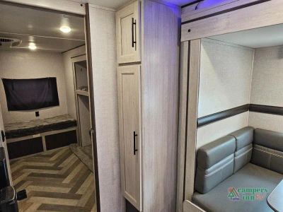 2023 CrossRoads RV Zinger — photo 27 view