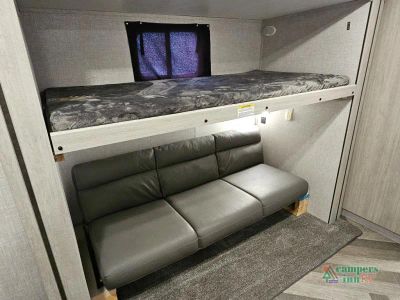 2023 CrossRoads RV Zinger — photo 48 view
