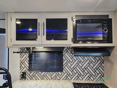 2023 CrossRoads RV Zinger — photo 23 view