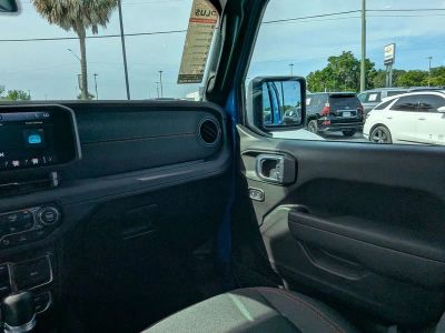 2026 Jeep Wrangler — photo 17 view