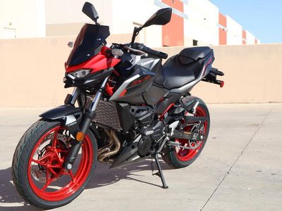 2025 Kawasaki Z500 SE ABS - Photo 2