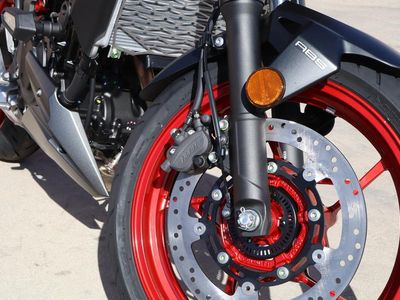2025 Kawasaki Z500 SE ABS - Photo 10