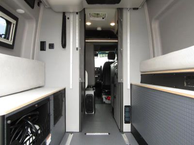 2025 Winnebago REVEL - Photo 15