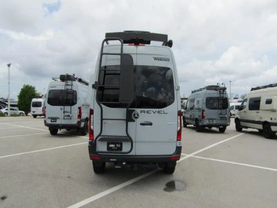 2025 Winnebago REVEL - Photo 18