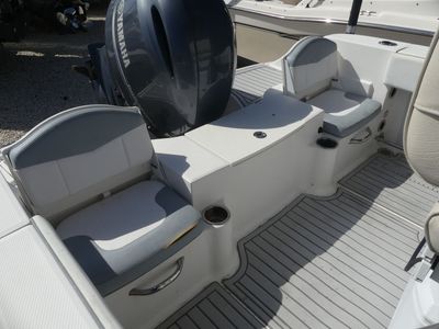 2021 Robalo R200 - Photo 6