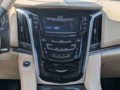 2020 Cadillac Escalade — photo 16 view