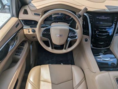 2020 Cadillac Escalade — photo 12 view