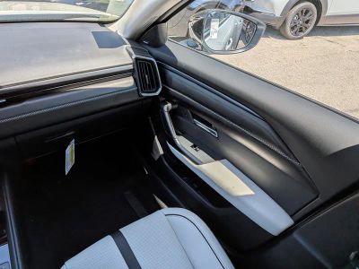 2026 Mazda CX-50 — photo 17 view
