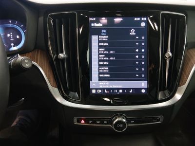 2025 Volvo V60 Cross Country — photo 20 view