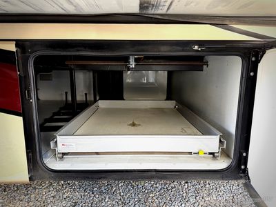 2015 Fleetwood Discovery - Photo 34