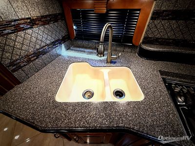 2015 Fleetwood Discovery - Photo 22