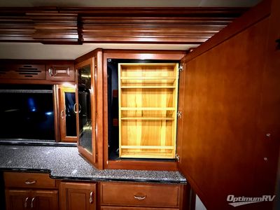 2015 Fleetwood Discovery - Photo 15