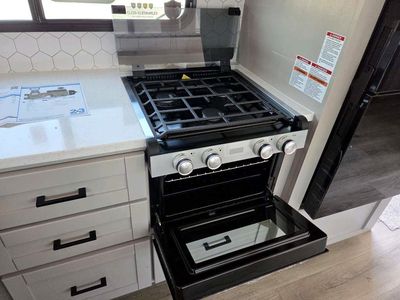 2026 Jayco Jay Feather - Photo 13