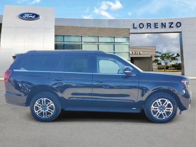 2025 Ford Expedition — interior view