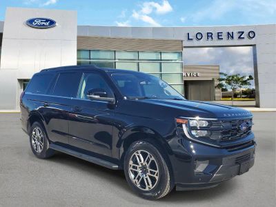 2025 Ford Expedition — rear three-quarter view