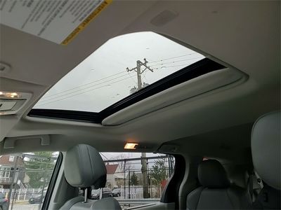 2023 Toyota Sienna - Photo 21