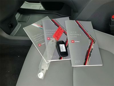 2023 Toyota Sienna - Photo 7