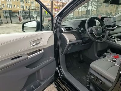 2023 Toyota Sienna - Photo 10