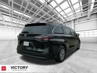 2023 Toyota Sienna - Photo 3