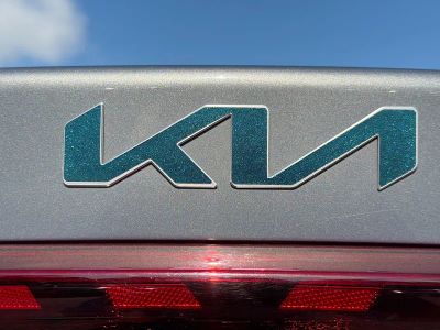 2022 Kia K5 — photo 11 view