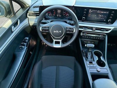 2022 Kia K5 — photo 16 view