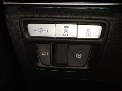 2023 Genesis G80 — photo 13 view