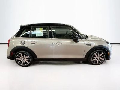 2024 MINI HARDTOP 4 DOOR — interior view