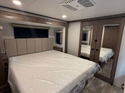 2023 Alliance RV Paradigm — photo 11 view